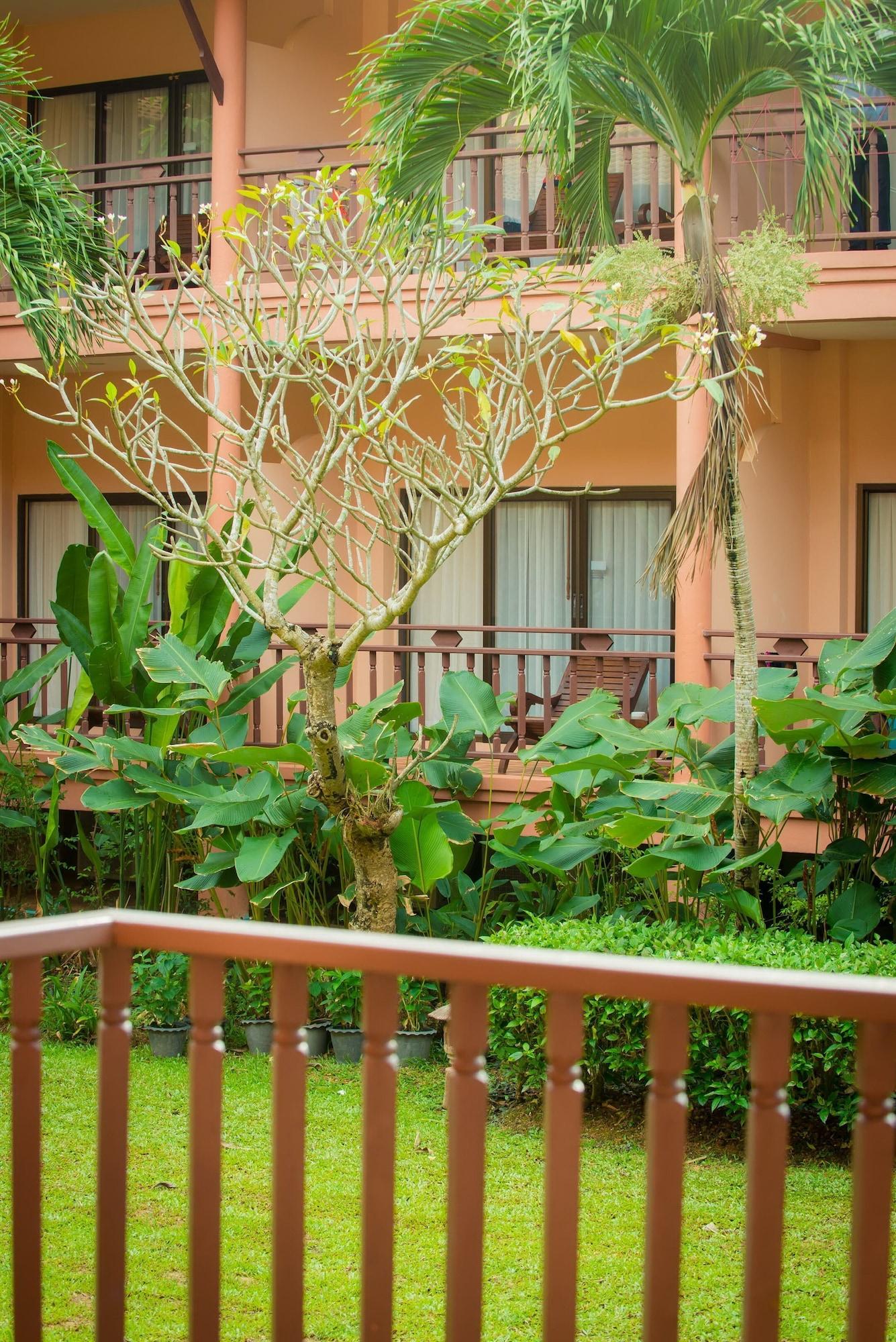 Lanta Casuarina Beach Resort - Sha Plus Koh Lanta Exterior foto