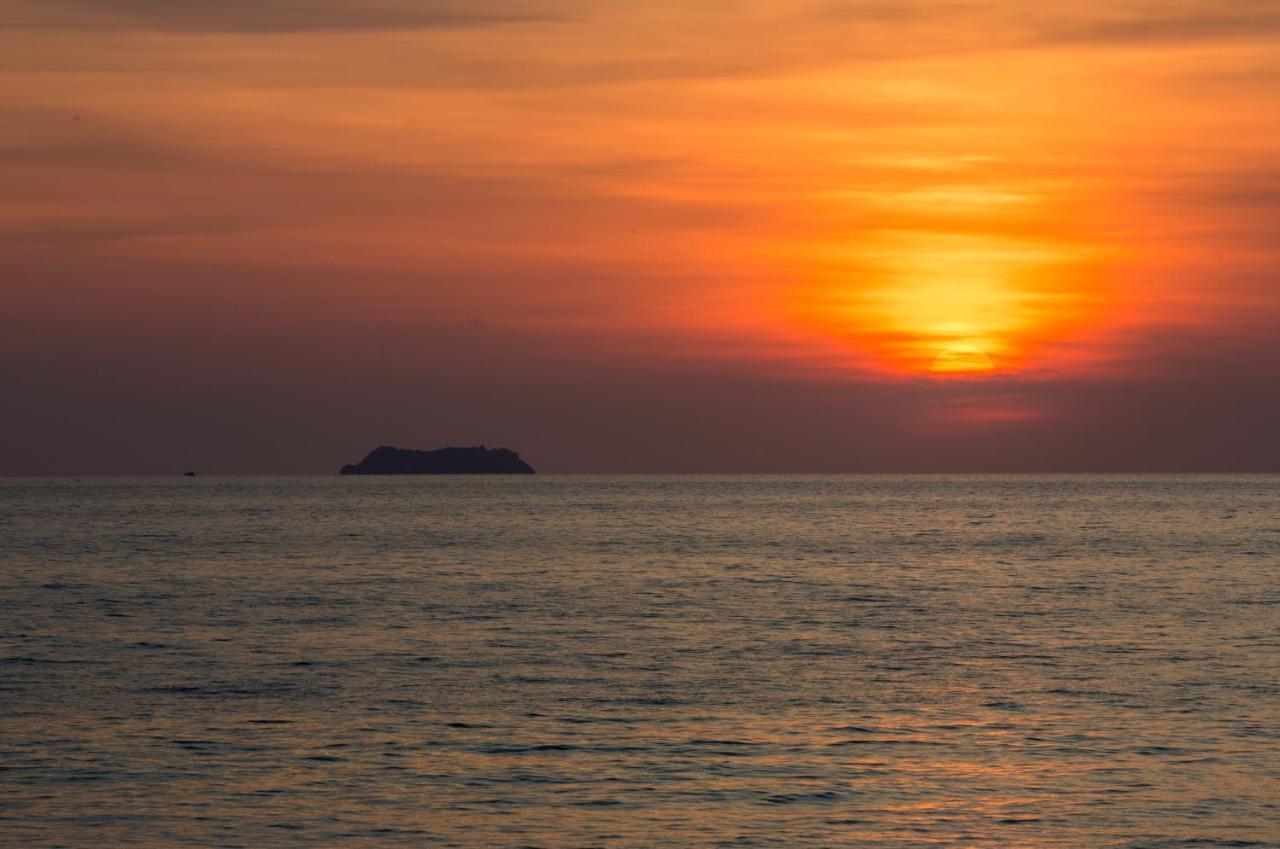 Lanta Casuarina Beach Resort - Sha Plus Koh Lanta Exterior foto